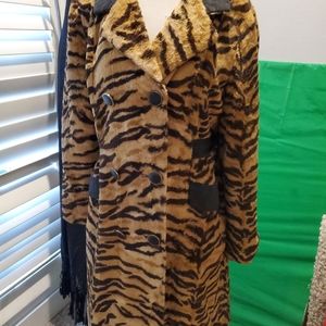 VINTAGE LONDON FOG 1950s Faux Tiger & Leather Coat